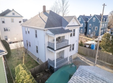 875 Walnut St, Fall River, Massachusetts, 4 Bedrooms Bedrooms, 10 Rooms Rooms,2 BathroomsBathrooms,Residential Income,For Sale,Walnut St,73326017