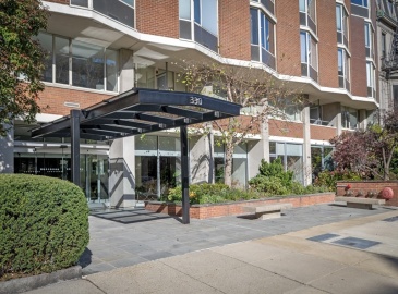 330 Beacon St, Boston, Massachusetts, 2 Bedrooms Bedrooms, 4 Rooms Rooms,2 BathroomsBathrooms,Residential,For Sale,Beacon St,73288519
