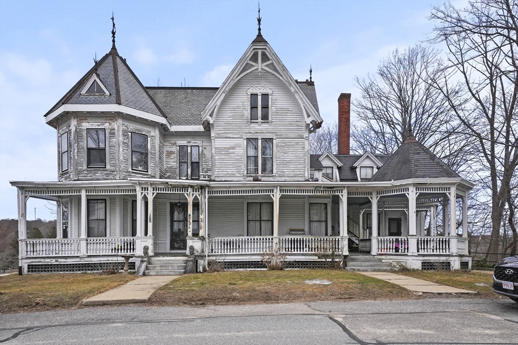 26 High Street, Spencer, Massachusetts, 6 Bedrooms Bedrooms, 13 Rooms Rooms,3 BathroomsBathrooms,Residential Income,For Sale,High Street,73344246