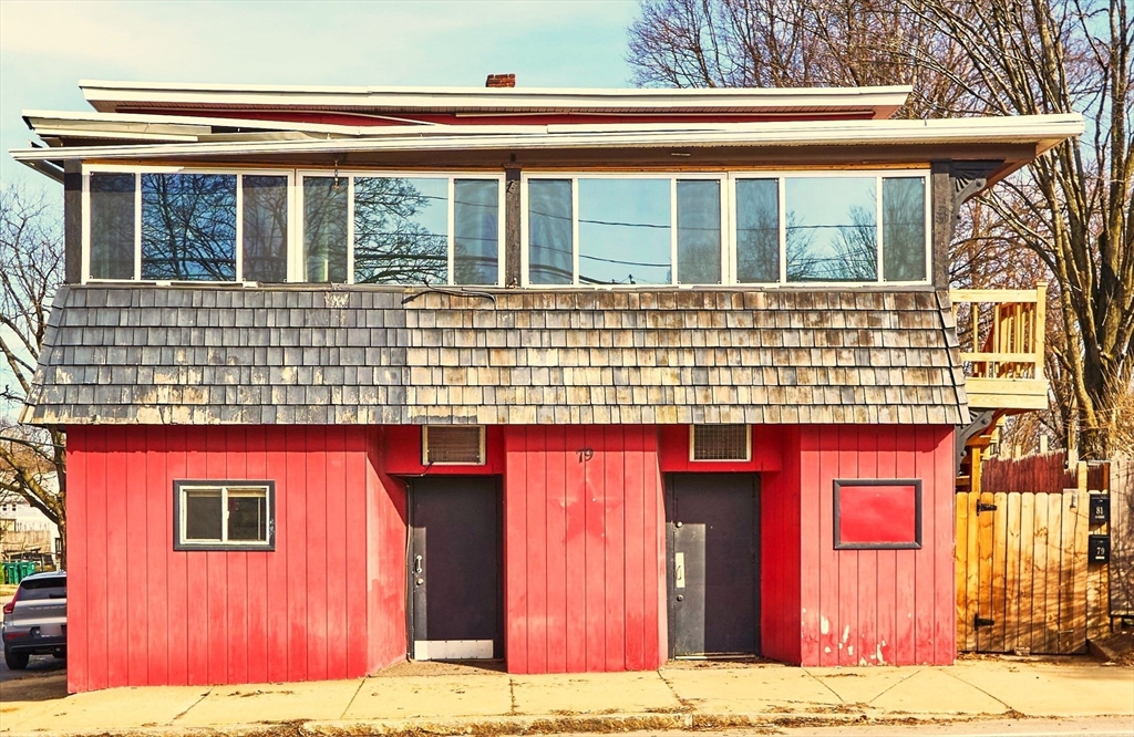 79-81 Bemis Rd, Fitchburg, Massachusetts, 3 Bedrooms Bedrooms, 10 Rooms Rooms,2 BathroomsBathrooms,Residential Income,For Sale,Bemis Rd,73353046