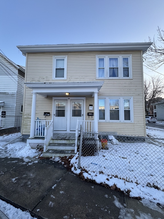 18 Chase St, Salem, Massachusetts, 3 Bedrooms Bedrooms, 5 Rooms Rooms,1 BathroomBathrooms,Residential Lease,For Rent,Chase St,73344839