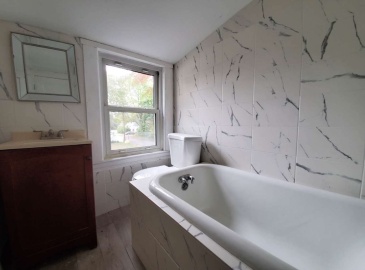 19 Wallis Park, Lunenburg, Massachusetts, 7 Bedrooms Bedrooms, 16 Rooms Rooms,2.5 BathroomsBathrooms,Residential Income,For Sale,Wallis Park,73342885