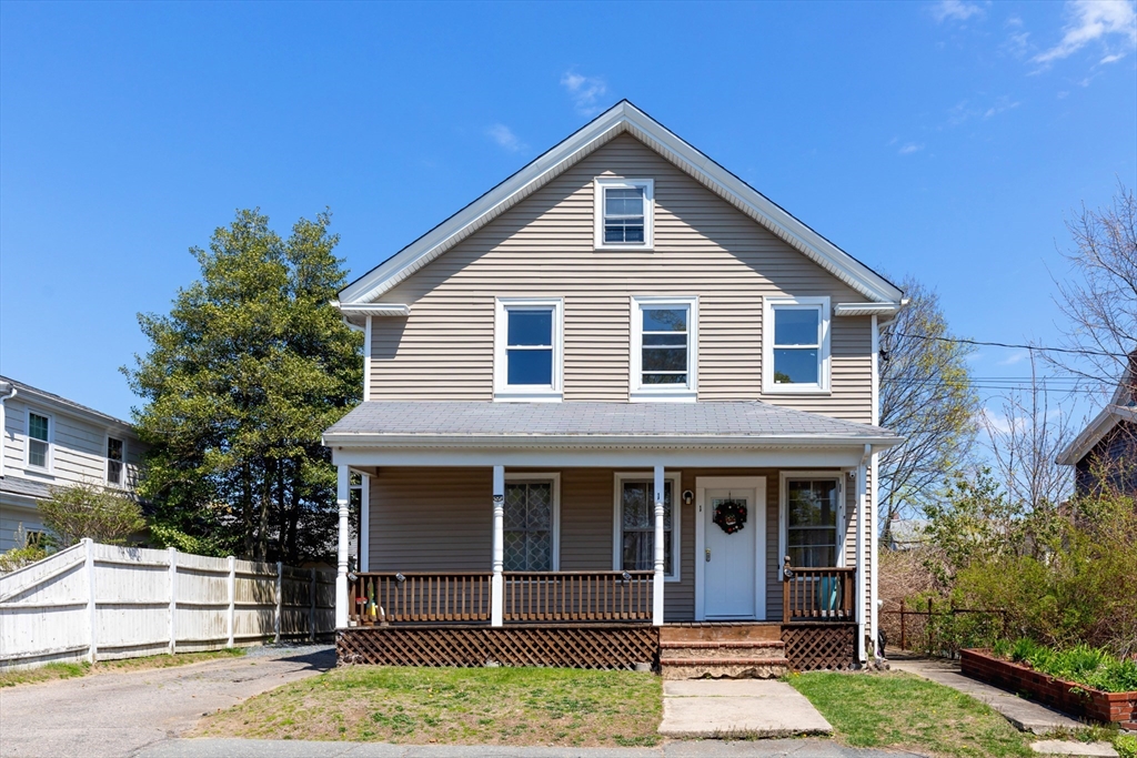 1 N Walnut St, Plymouth, Massachusetts, 6 Bedrooms Bedrooms, 13 Rooms Rooms,2 BathroomsBathrooms,Residential Income,For Sale,N Walnut St,73365166