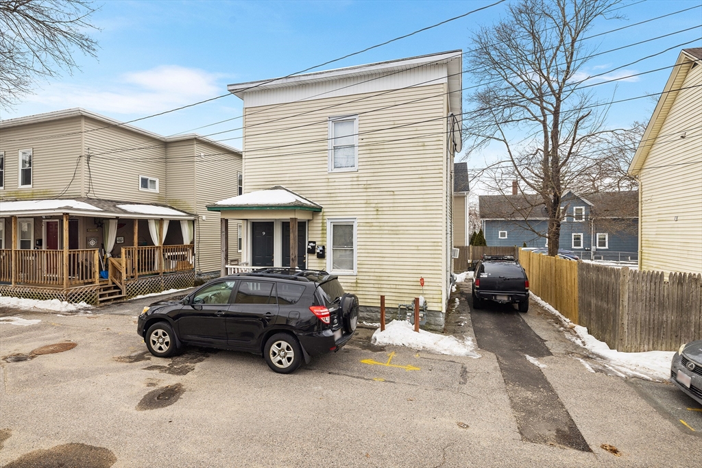 9-10 Parker Ct, Attleboro, Massachusetts, 2 Bedrooms Bedrooms, 6 Rooms Rooms,2 BathroomsBathrooms,Residential Income,For Sale,Parker Ct,73338506