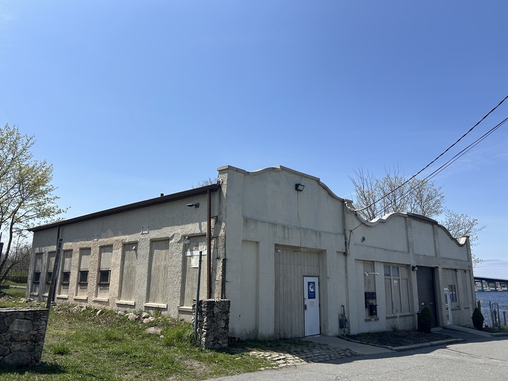 57 Walnut St, Fall River, Massachusetts, ,Commercial Lease,For Rent,Walnut St,73362235