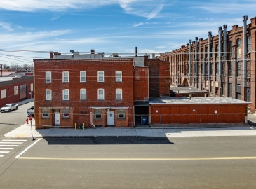 56 Adams St, Holyoke, Massachusetts, ,Commercial Lease,For Rent,Adams St,73365579