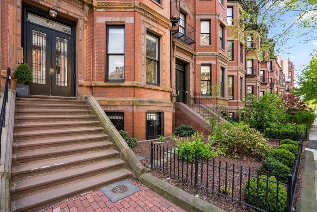 271 Beacon Street, Boston, Massachusetts, 1 Room Rooms,1 BathroomBathrooms,Residential Lease,For Rent,Beacon Street,73365817