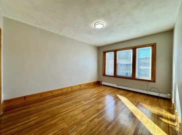 167 North Common, Lynn, Massachusetts, 1 Bedroom Bedrooms, 3 Rooms Rooms,1 BathroomBathrooms,Residential Lease,For Rent,North Common,73365898