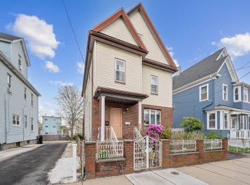91 Francis Street, Everett, Massachusetts, 4 Bedrooms Bedrooms, 13 Rooms Rooms,2.5 BathroomsBathrooms,Residential Income,For Sale,Francis Street,73365815