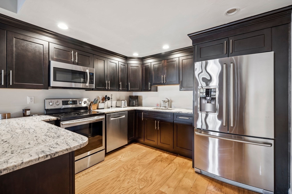 57 Fulton Street, Boston, Massachusetts, 1 Bedroom Bedrooms, 2 Rooms Rooms,1.5 BathroomsBathrooms,Residential,For Sale,Fulton Street,73365960