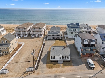 520-522 N End Blvd, Salisbury, Massachusetts, 10 Bedrooms Bedrooms, 18 Rooms Rooms,3 BathroomsBathrooms,Residential Income,For Sale,N End Blvd,73365956