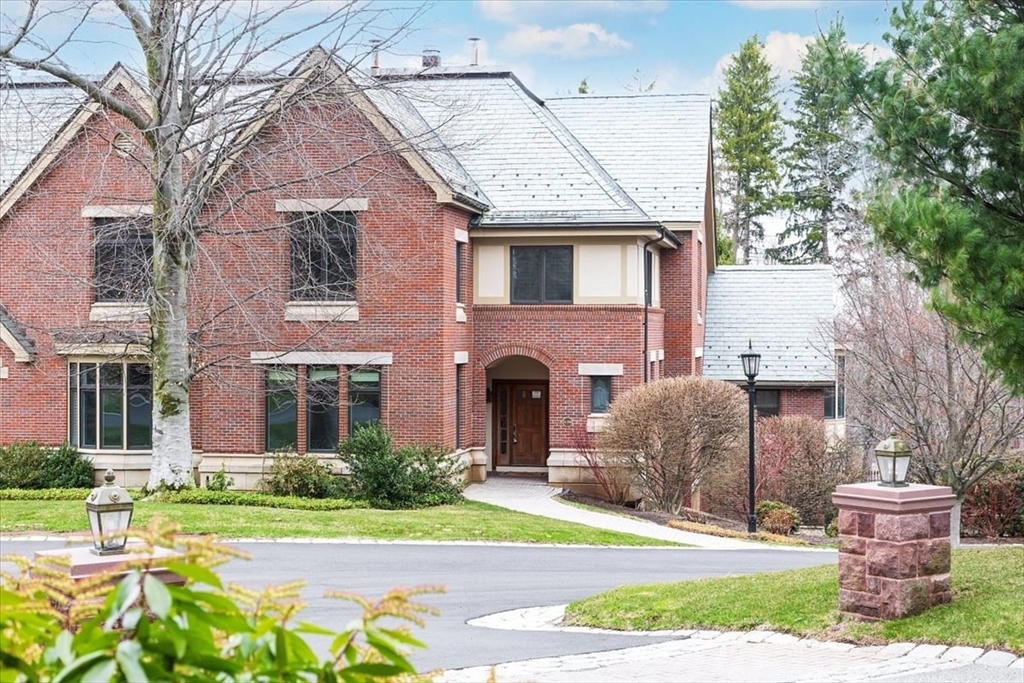 120 Seaver St, Brookline, Massachusetts, 3 Bedrooms Bedrooms, 8 Rooms Rooms,3.5 BathroomsBathrooms,Residential,For Sale,Seaver St,73366023