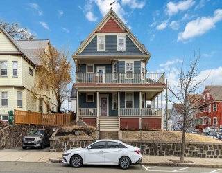 1097 Broadway, Somerville, Massachusetts, 7 Bedrooms Bedrooms, 14 Rooms Rooms,3 BathroomsBathrooms,Residential Income,For Sale,Broadway,73366210