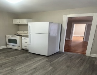 12 Leary Ave, Chicopee, Massachusetts, 3 Bedrooms Bedrooms, 5 Rooms Rooms,1 BathroomBathrooms,Residential Lease,For Rent,Leary Ave,73366549