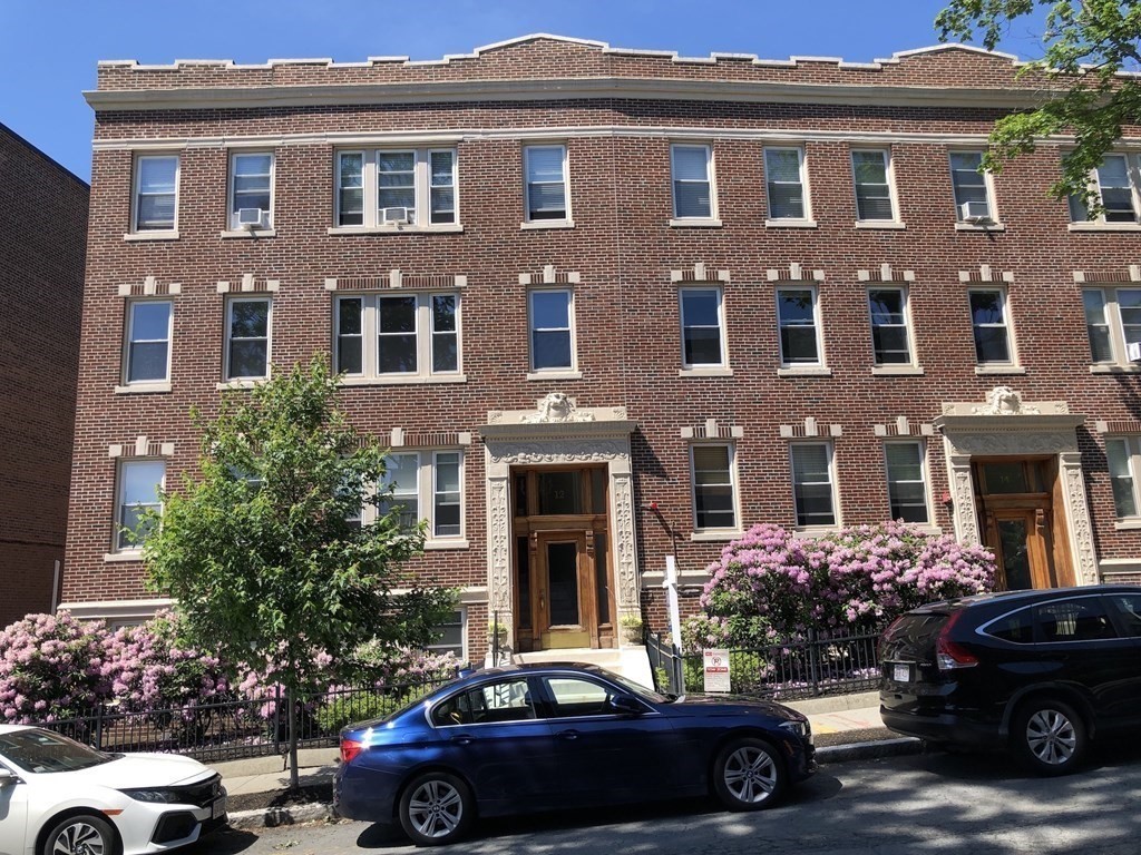 12 James St, Brookline, Massachusetts, 2 Bedrooms Bedrooms, 4 Rooms Rooms,1 BathroomBathrooms,Residential Lease,For Rent,James St,73366571