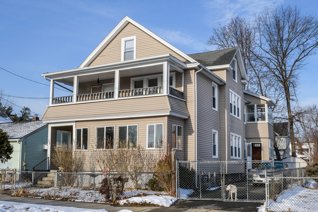 107-109 Parkside, Springfield, Massachusetts, 5 Bedrooms Bedrooms, 12 Rooms Rooms,3 BathroomsBathrooms,Residential Income,For Sale,Parkside,73335504