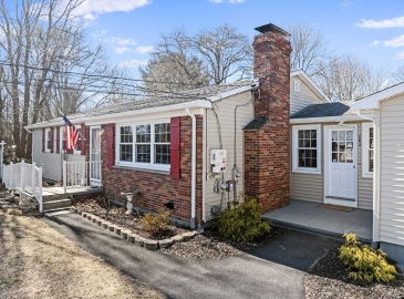 161 Gifford Rd, Westport, Massachusetts, 5 Bedrooms Bedrooms, 12 Rooms Rooms,2 BathroomsBathrooms,Residential Income,For Sale,Gifford Rd,73344889