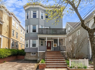 125 Walnut Street, Somerville, Massachusetts, 9 Bedrooms Bedrooms, 18 Rooms Rooms,3 BathroomsBathrooms,Residential Income,For Sale,Walnut Street,73366789