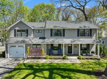 30 Robinhood Rd, Natick, Massachusetts, 4 Bedrooms Bedrooms, 10 Rooms Rooms,2.5 BathroomsBathrooms,Residential,For Sale,Robinhood Rd,73367998