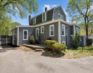 912 South Franklin Street, Holbrook, Massachusetts, 5 Bedrooms Bedrooms, 10 Rooms Rooms,3 BathroomsBathrooms,Residential Income,For Sale,South Franklin Street,73367900
