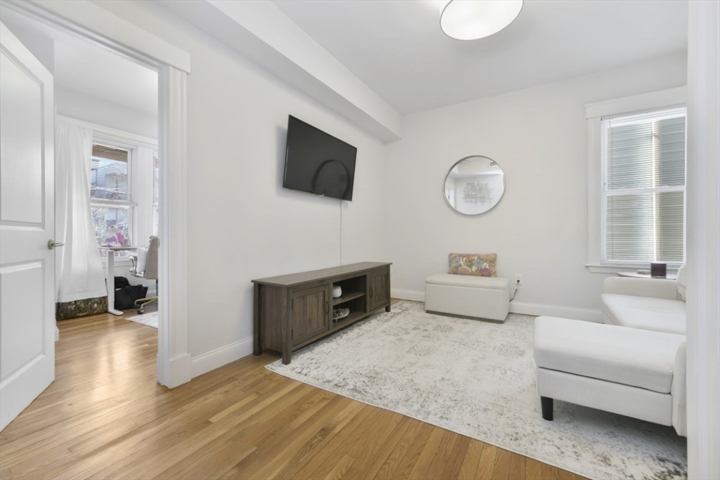 893 East 4th St, Boston, Massachusetts, 5 Bedrooms Bedrooms, 7 Rooms Rooms,2 BathroomsBathrooms,Residential Lease,For Rent,East 4th St,73368035