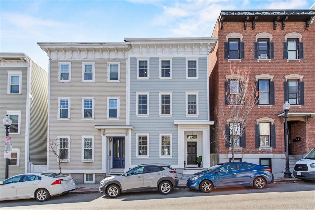 274 Bunker Hill Street, Boston, Massachusetts, 4 Bedrooms Bedrooms, 9 Rooms Rooms,3.5 BathroomsBathrooms,Residential Lease,For Rent,Bunker Hill Street,73368073