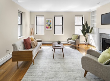 69 Myrtle Street, Boston, Massachusetts, 2 Bedrooms Bedrooms, 4 Rooms Rooms,1.5 BathroomsBathrooms,Residential,For Sale,Myrtle Street,73283850