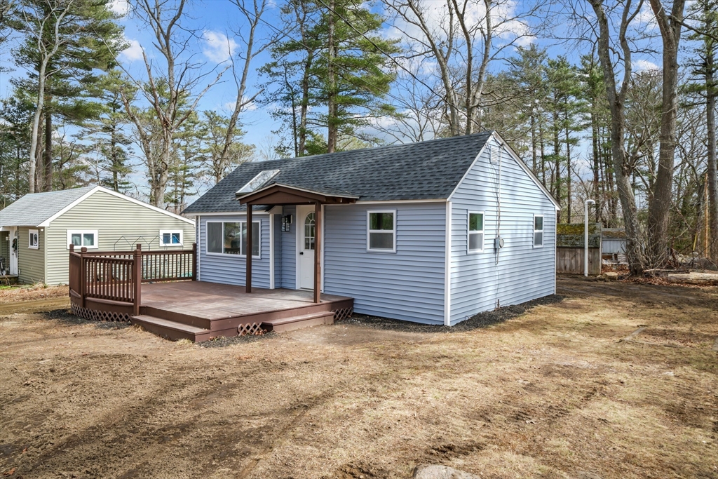 12 Violet Street, Lakeville, Massachusetts, 2 Bedrooms Bedrooms, 1 Room Rooms,1 BathroomBathrooms,Residential,For Sale,Violet Street,73351524