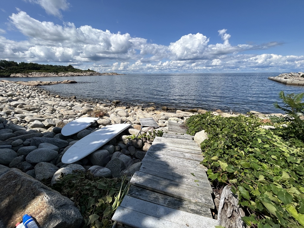 331 Granite St, Rockport, Massachusetts, 2 Bedrooms Bedrooms, 3 Rooms Rooms,1.5 BathroomsBathrooms,Residential Lease,For Rent,Granite St,73368333