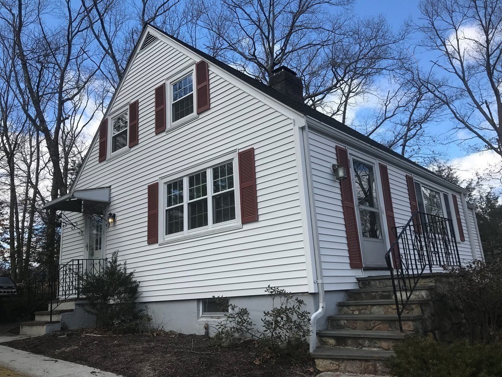 40 Crown Ridge Road, Wellesley, Massachusetts, 4 Bedrooms Bedrooms, 8 Rooms Rooms,2 BathroomsBathrooms,Residential Lease,For Rent,Crown Ridge Road,73368349