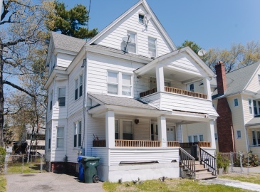 76-78 Virginia St, Springfield, Massachusetts, 8 Bedrooms Bedrooms, 15 Rooms Rooms,3.5 BathroomsBathrooms,Residential Income,For Sale,Virginia St,73368364
