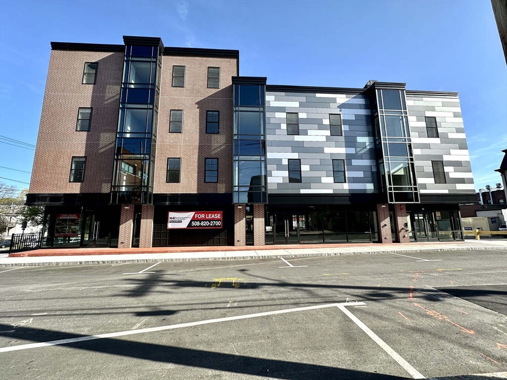 21 Summer St, Natick, Massachusetts, 2 Bedrooms Bedrooms, 4 Rooms Rooms,2 BathroomsBathrooms,Residential Lease,For Rent,Summer St,73368378