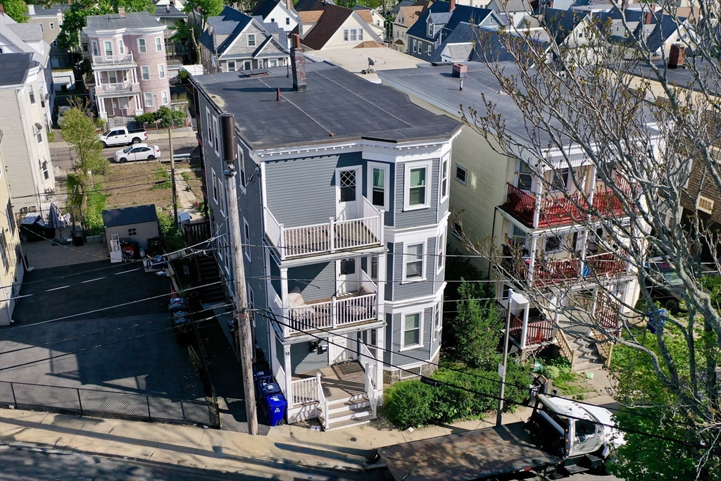 60 Bellevue Street, Boston, Massachusetts, 3 Bedrooms Bedrooms, 5 Rooms Rooms,1 BathroomBathrooms,Residential Lease,For Rent,Bellevue Street,73368563
