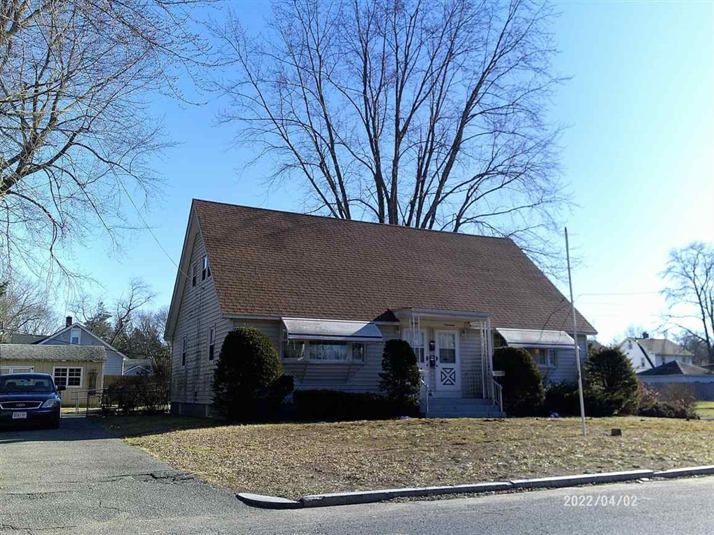 15-17 Francis St, Springfield, Massachusetts, 4 Bedrooms Bedrooms, 8 Rooms Rooms,3 BathroomsBathrooms,Residential Income,For Sale,Francis St,73361591
