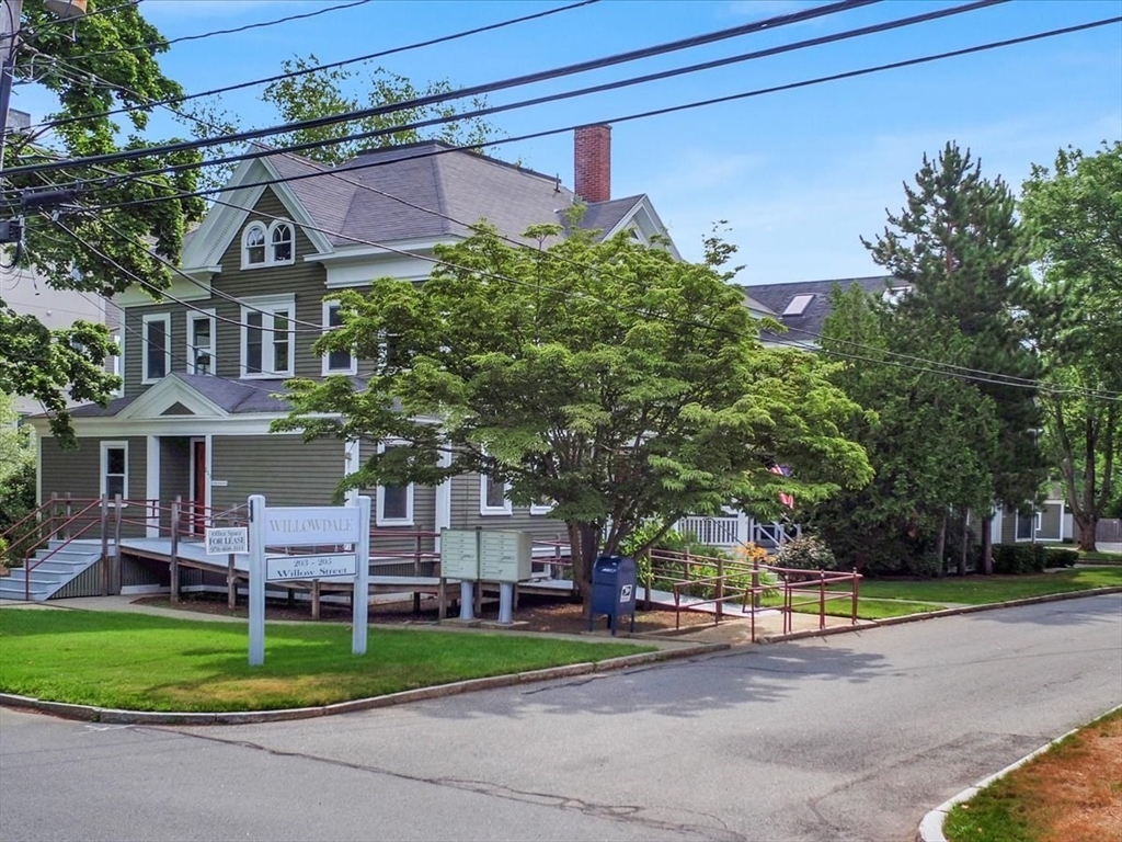 205B Willow St, Hamilton, Massachusetts, ,Commercial Lease,For Rent,Willow St,73368722