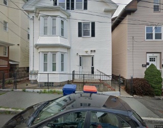 17 Franklin St, New Bedford, Massachusetts, 2 Bedrooms Bedrooms, 8 Rooms Rooms,2 BathroomsBathrooms,Residential Income,For Sale,Franklin St,73368721