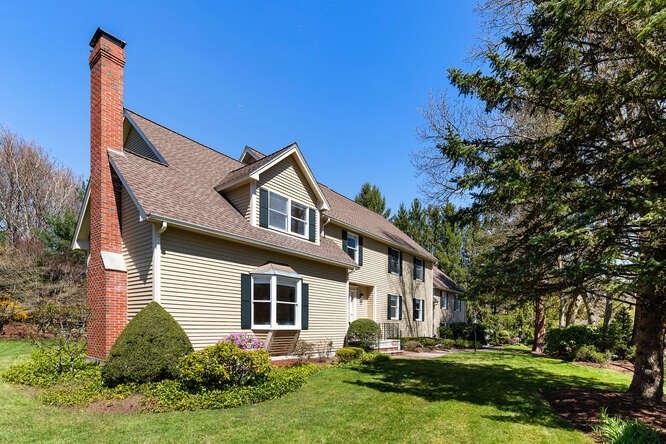 23 Solomon Pierce, Lexington, Massachusetts, 4 Bedrooms Bedrooms, 10 Rooms Rooms,4 BathroomsBathrooms,Residential Lease,For Rent,Solomon Pierce,73368743
