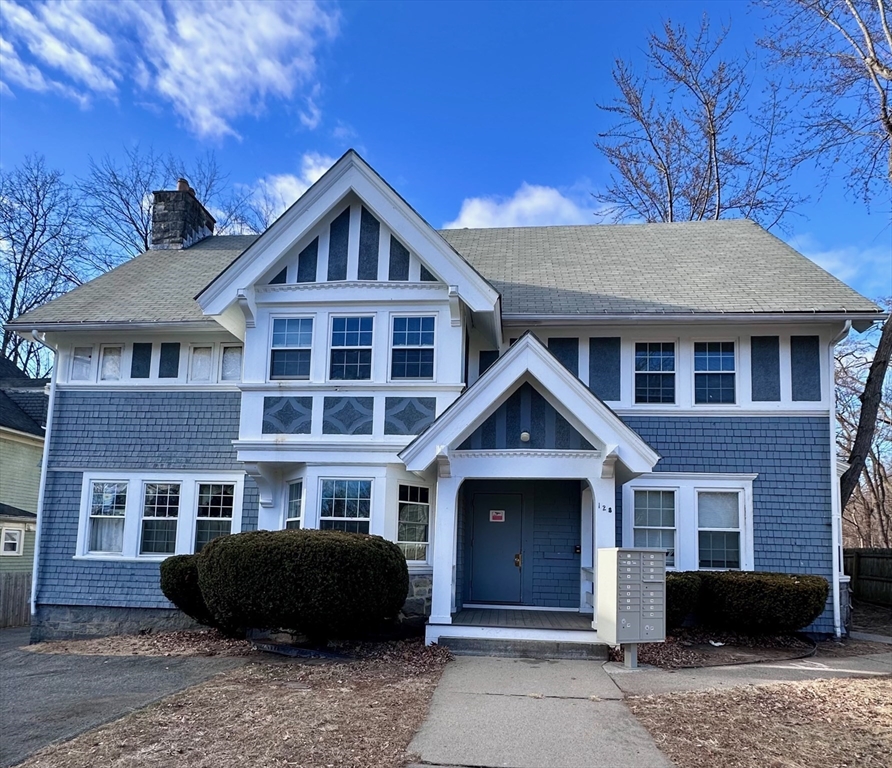 128 Mill St, Springfield, Massachusetts, 15 Bedrooms Bedrooms, 45 Rooms Rooms,14 BathroomsBathrooms,Residential Income,For Sale,Mill St,73368742