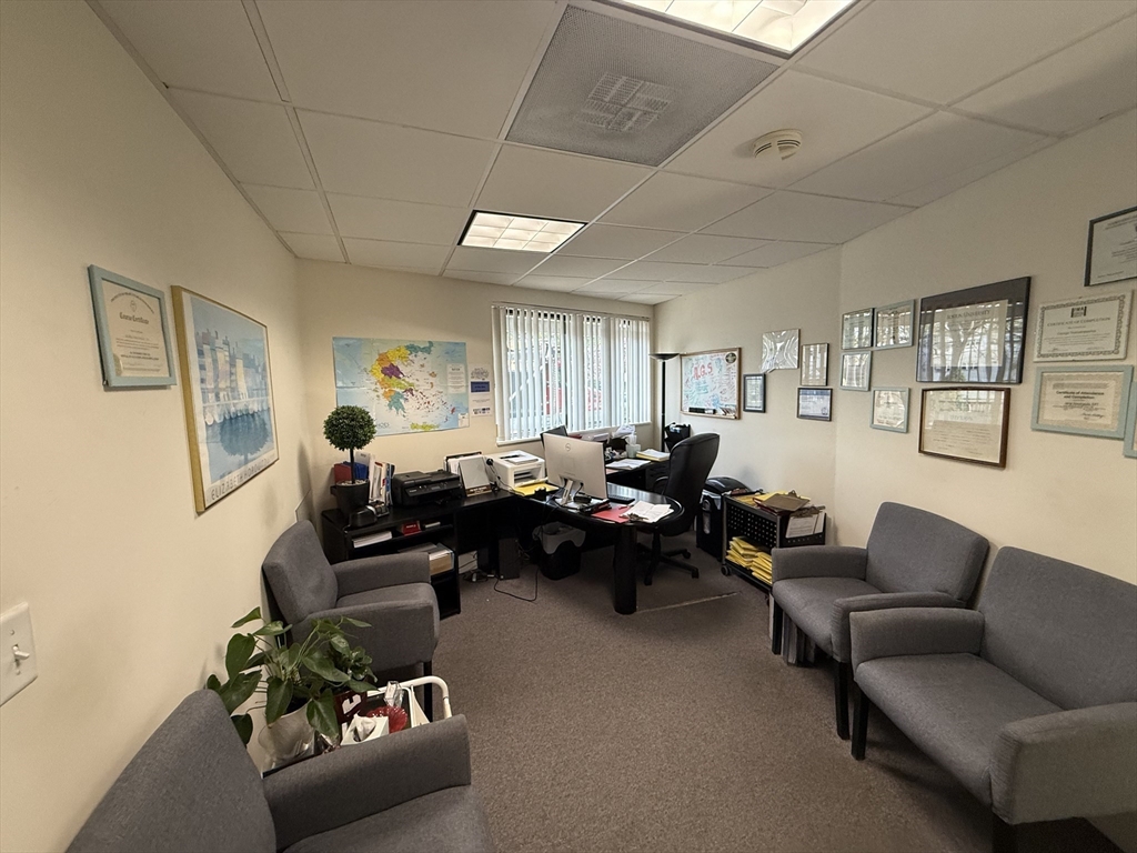 372 Main, Watertown, Massachusetts, ,Commercial Lease,For Rent,Main,73368464