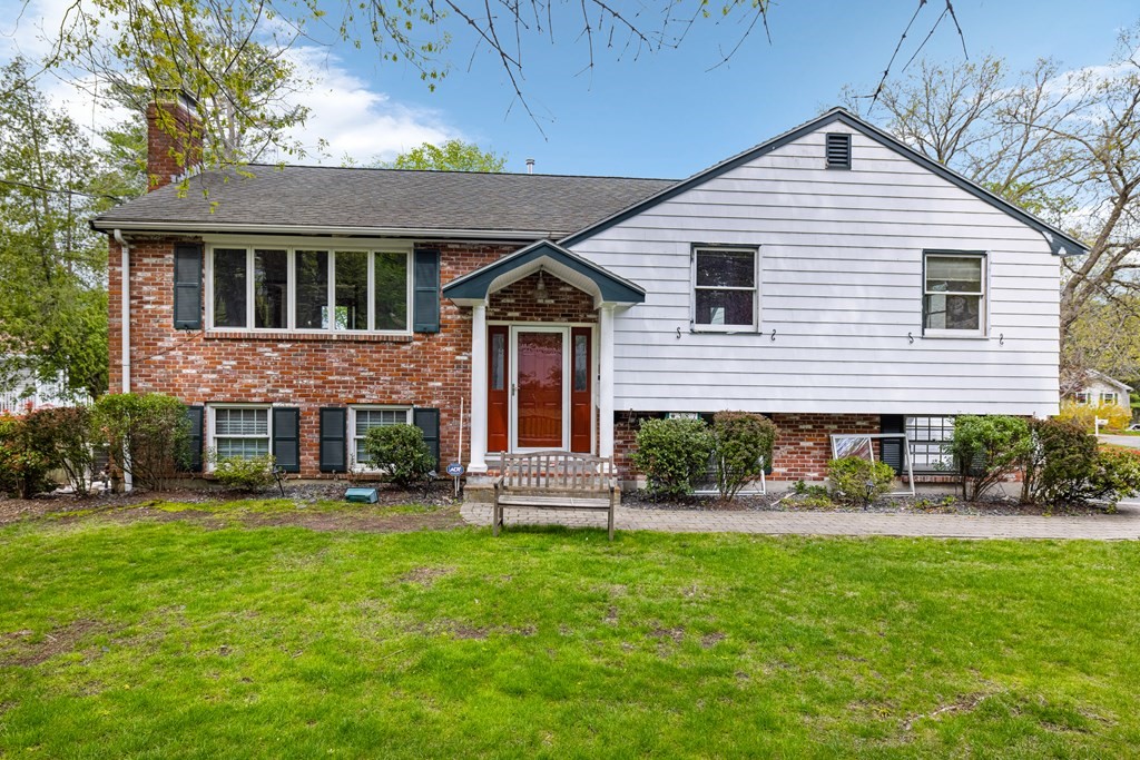 387 Lincoln Street, Lexington, Massachusetts, 4 Bedrooms Bedrooms, 7 Rooms Rooms,2 BathroomsBathrooms,Residential Lease,For Rent,Lincoln Street,73368777