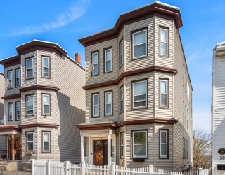 28 Wordsworth St, Boston, Massachusetts, 2 Bedrooms Bedrooms, 6 Rooms Rooms,1 BathroomBathrooms,Residential,For Sale,Wordsworth St,73369083