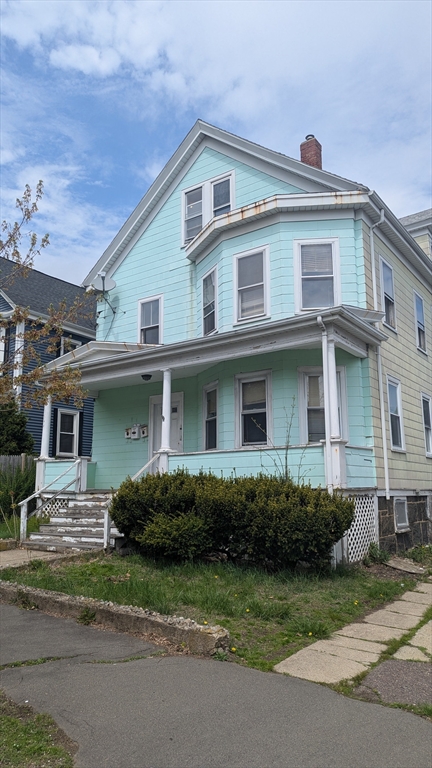 24 Dunlap St., Salem, Massachusetts, 7 Bedrooms Bedrooms, 14 Rooms Rooms,3 BathroomsBathrooms,Residential Income,For Sale,Dunlap St.,73369093