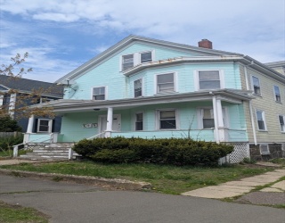 24 Dunlap St., Salem, Massachusetts, 7 Bedrooms Bedrooms, 14 Rooms Rooms,3 BathroomsBathrooms,Residential Income,For Sale,Dunlap St.,73369093