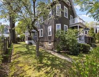 118 Fletcher St, Boston, Massachusetts, 4 Bedrooms Bedrooms, 11 Rooms Rooms,2 BathroomsBathrooms,Residential Income,For Sale,Fletcher St,73369203