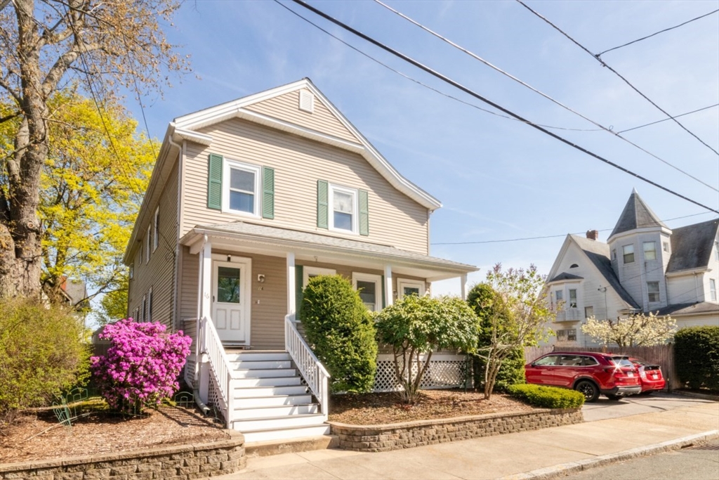 16 Manning St, Medford, Massachusetts, 4 Bedrooms Bedrooms, 10 Rooms Rooms,2 BathroomsBathrooms,Residential Income,For Sale,Manning St,73369356