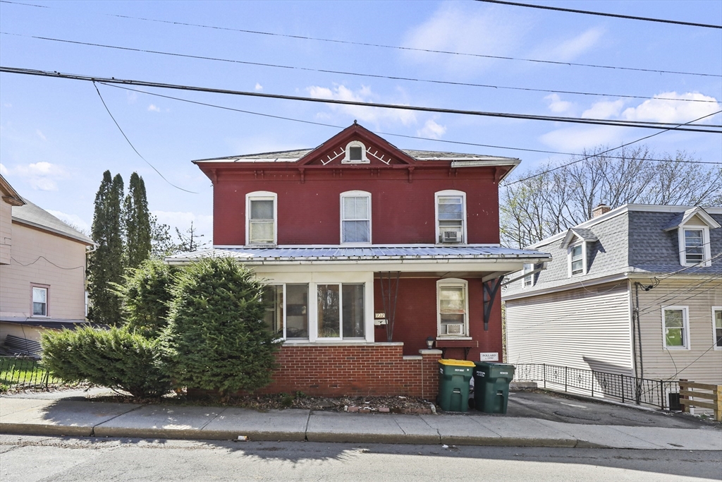 132 E Quincy St, North Adams, Massachusetts, 7 Bedrooms Bedrooms, 12 Rooms Rooms,3 BathroomsBathrooms,Residential Income,For Sale,E Quincy St,73369429