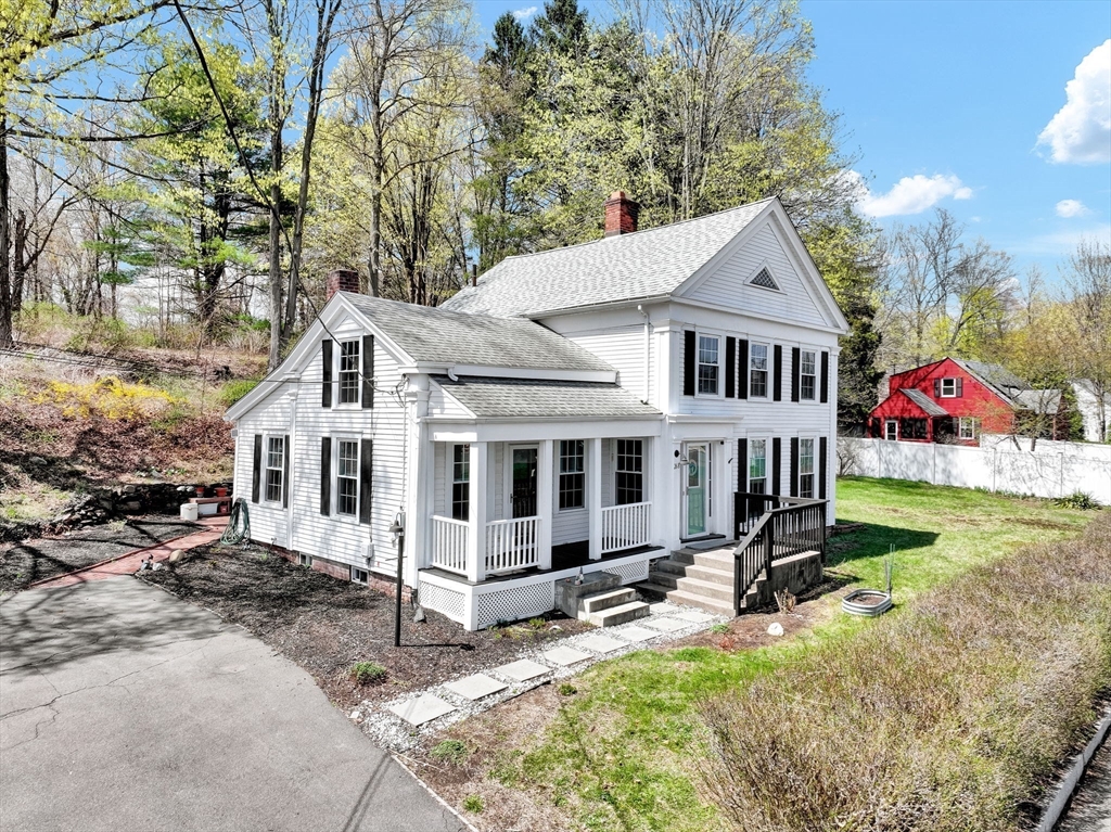 268 S Westfield St, Agawam, Massachusetts, 4 Bedrooms Bedrooms, 9 Rooms Rooms,2 BathroomsBathrooms,Residential,For Sale,S Westfield St,73369564