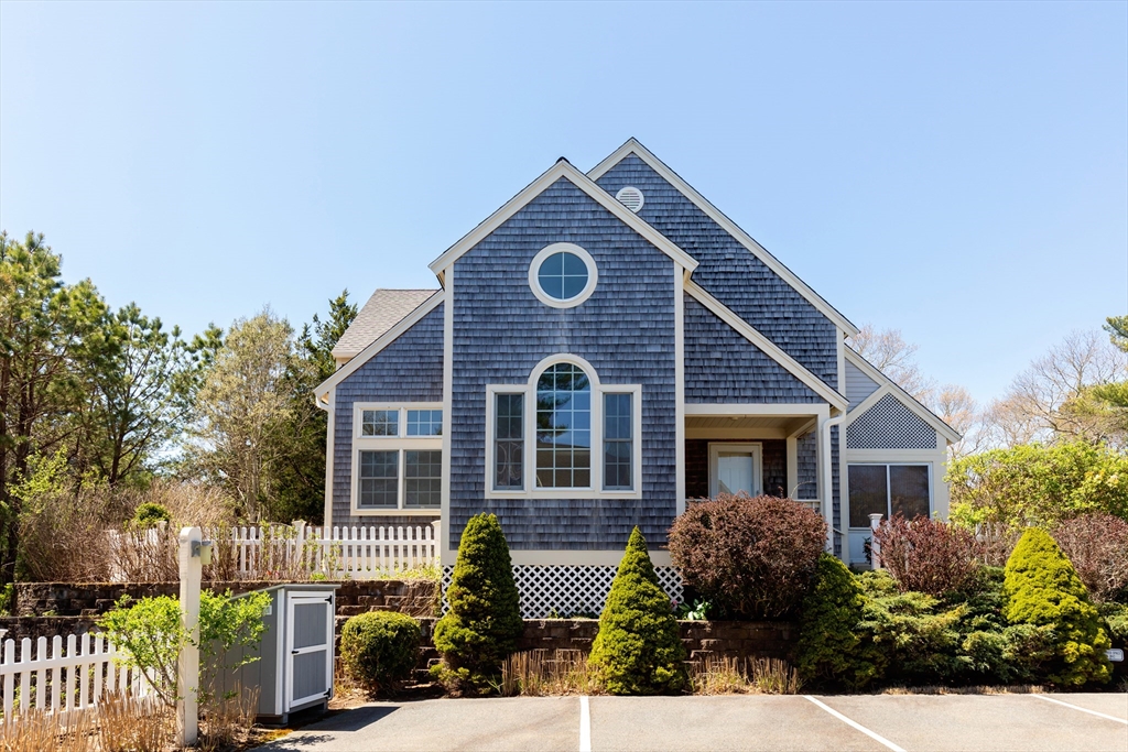 9 Red Cedar Rd, Mashpee, Massachusetts, 2 Bedrooms Bedrooms, 5 Rooms Rooms,2.5 BathroomsBathrooms,Residential,For Sale,Red Cedar Rd,73369572