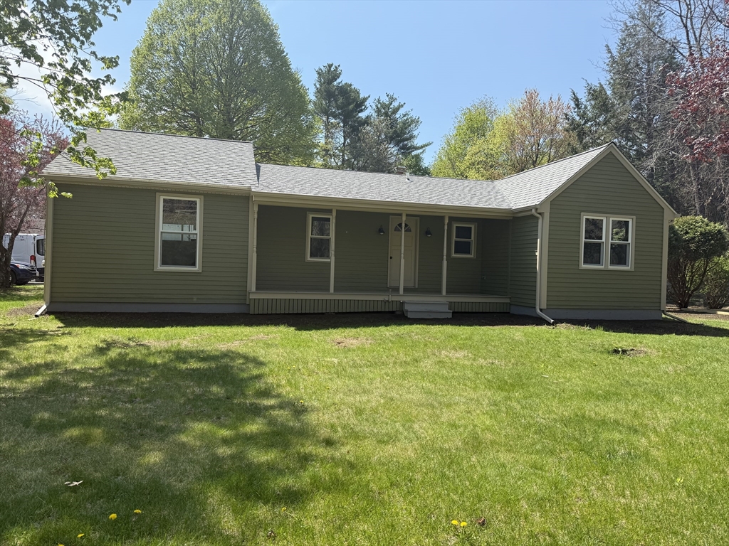 13 Boyes Ave, Brookfield, Massachusetts, 3 Bedrooms Bedrooms, 5 Rooms Rooms,2 BathroomsBathrooms,Residential Lease,For Rent,Boyes Ave,73369482