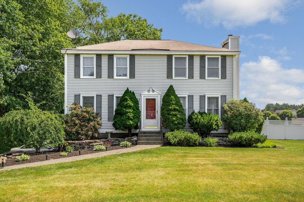 144 Old Derry Rd, Londonderry, New Hampshire, 3 Bedrooms Bedrooms, 6 Rooms Rooms,1.5 BathroomsBathrooms,Residential,For Sale,Old Derry Rd,73251240